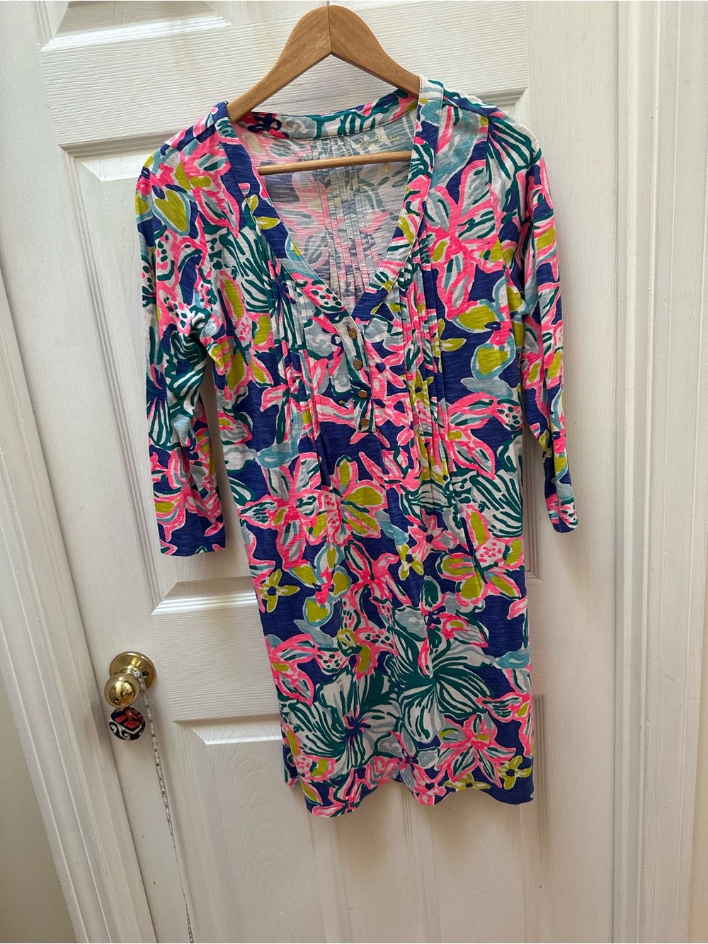 Lilly Pulitzer Amberly V-neck 3/4 sleeve dress pink blue floral "Casa Azul m
